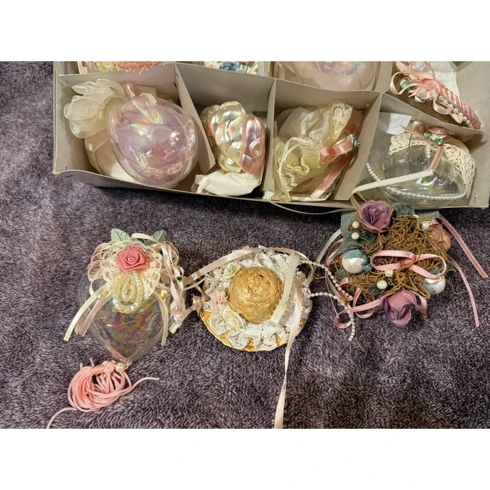 Vtg Box Of 11 Handmade‎ Artisan  Crafted Christmas Ornaments